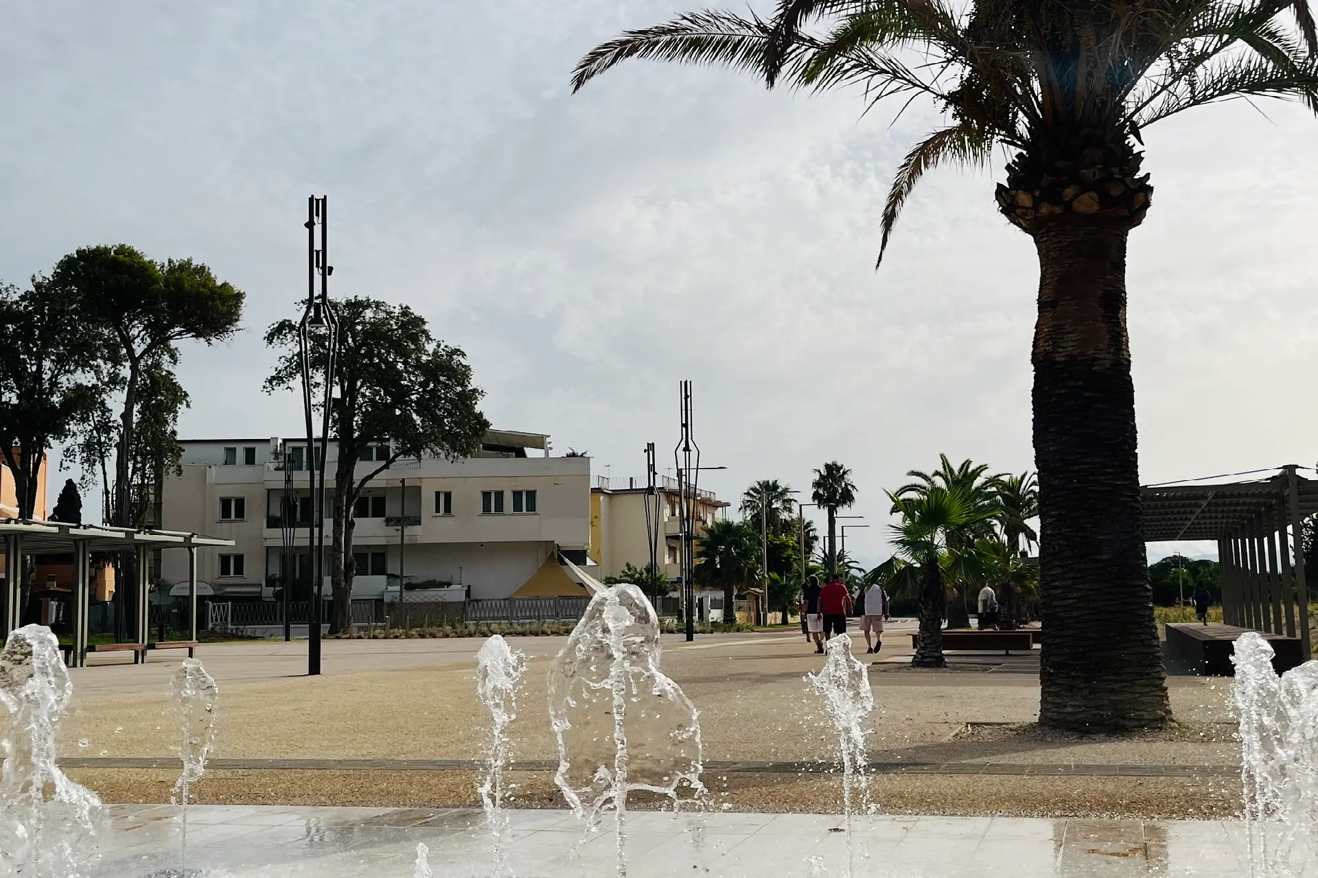 Piazza degli Arcipelaghi al termine dell'intervento (foto Comune di Cagliari)