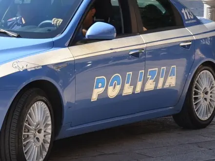 Polizia (foto Ansa)