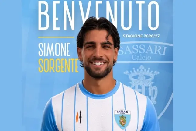 Il centravanti Simone Sorgente (foto Latte Dolce)