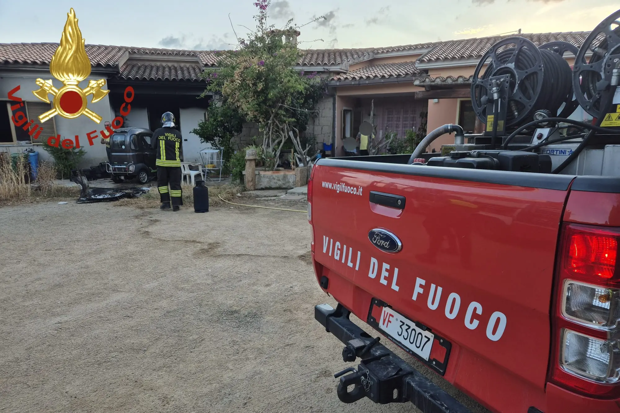 L'intervento dei vigili del fuoco ad Arzachena