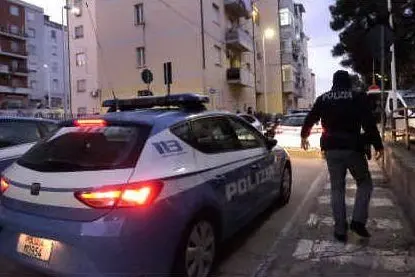 Controlli della polizia a Cagliari (archivio L'Unione Sarda)