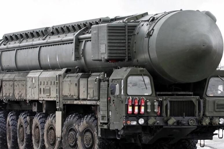 Oreshnik, il missile ipersonico di Putin che può colpire anche l'Europa