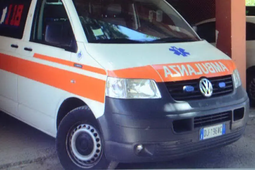 Un'ambulanza del 118