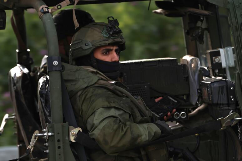 Militari israeliani in Sardegna, M5s: «Inaccettabile, chi organizza questi soggiorni?