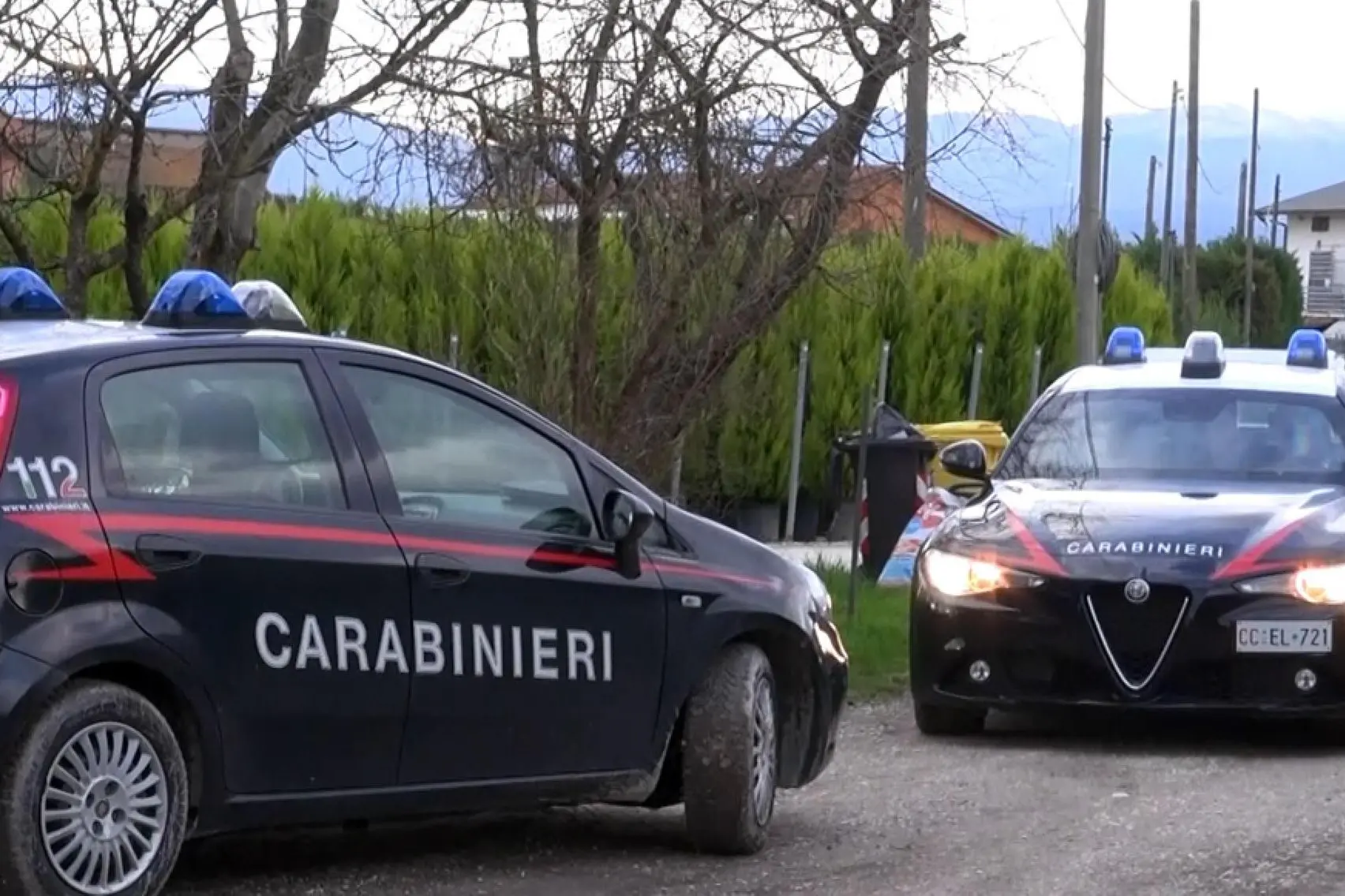 I carabinieri sul posto (Ansa)