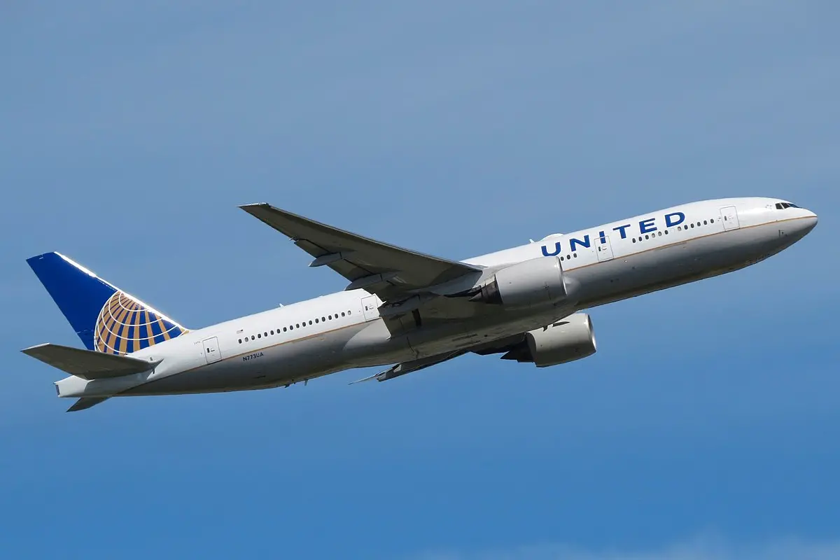 Un Boeing 777 della United Airlines (foto wikimedia)
