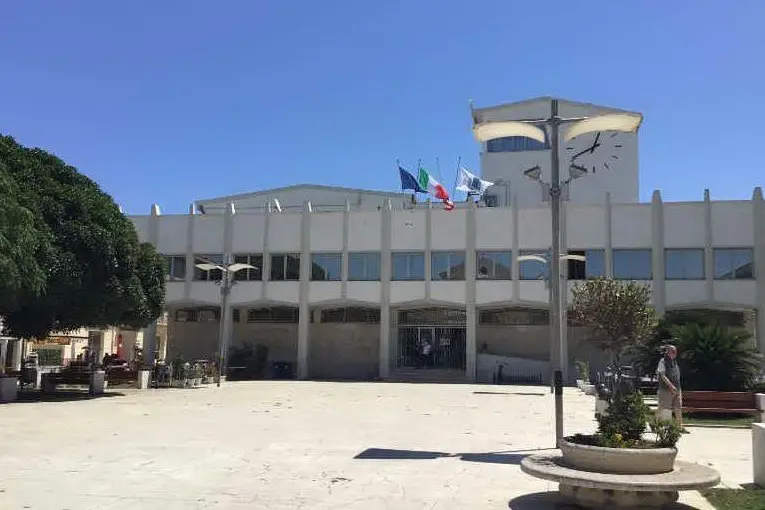 Il Palazzo comunale (L'Unione Sarda - Pala)