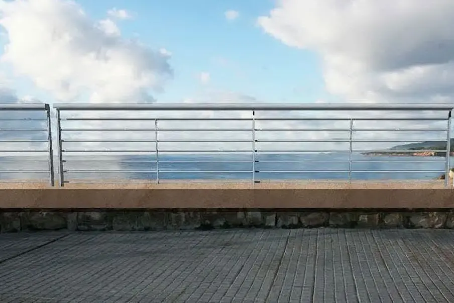 I nuovi parapetti sul lungomare