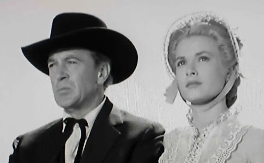 Un fermo immagine di &quot;Mezzogiorno di fuoco&quot; con Gary Cooper e Grace Kelly (da Youtube)