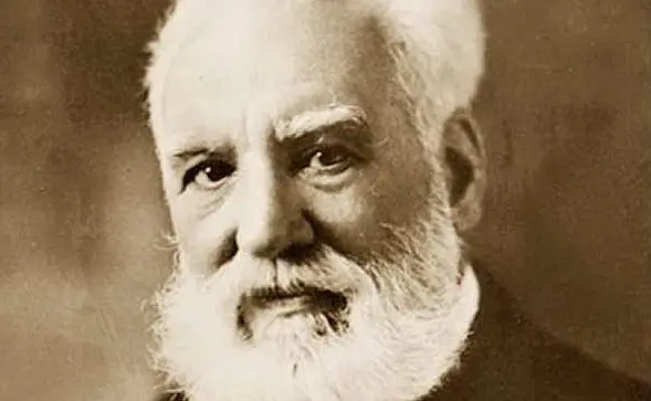 (foto Wikipedia e Instagram)