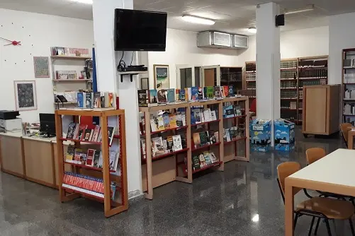 Arzachena, biblioteca comunale Manlio Brigaglia (foto Comune di Arzachena)