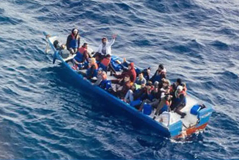 Migranti nel Mediterraneo (Ansa)