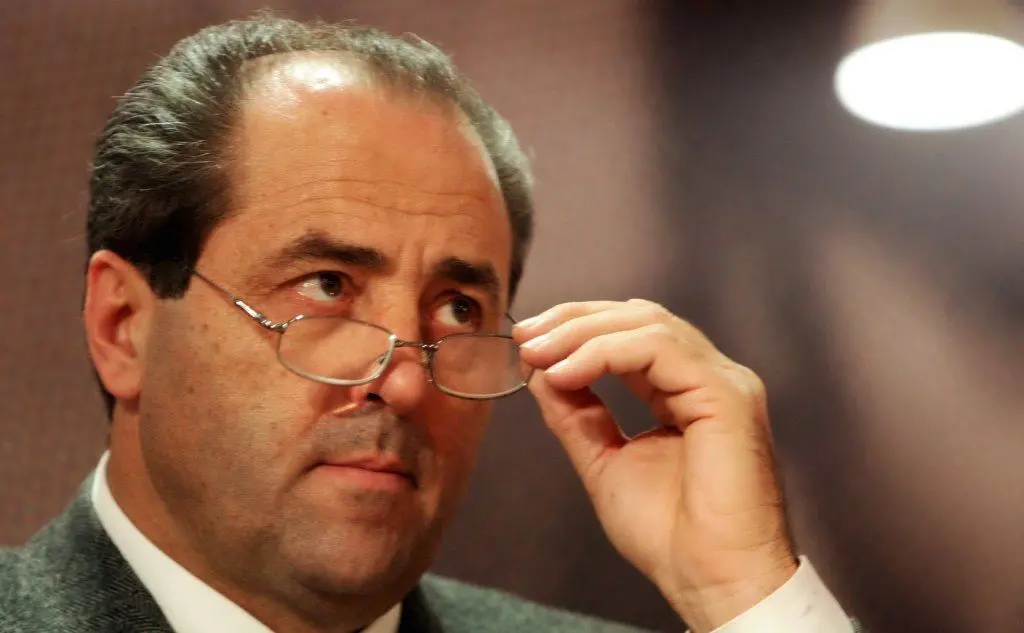 Un primo piano di Antonio Di Pietro