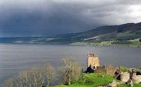 Il lago di Loch Ness (foto archivio L'Unione Sarda)