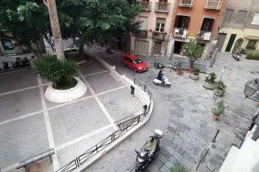 Una veduta di piazza savoia