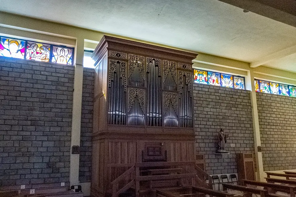 L'organo nella chiesa di Santa Maria della Neve (foto Ronchi)