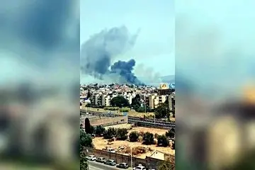 Monserrato, fumo nero e fiamme vicino alle case: intervengono i vigili del fuoco