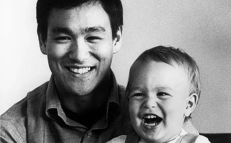 Bruce e Brandon Lee nel 1966
