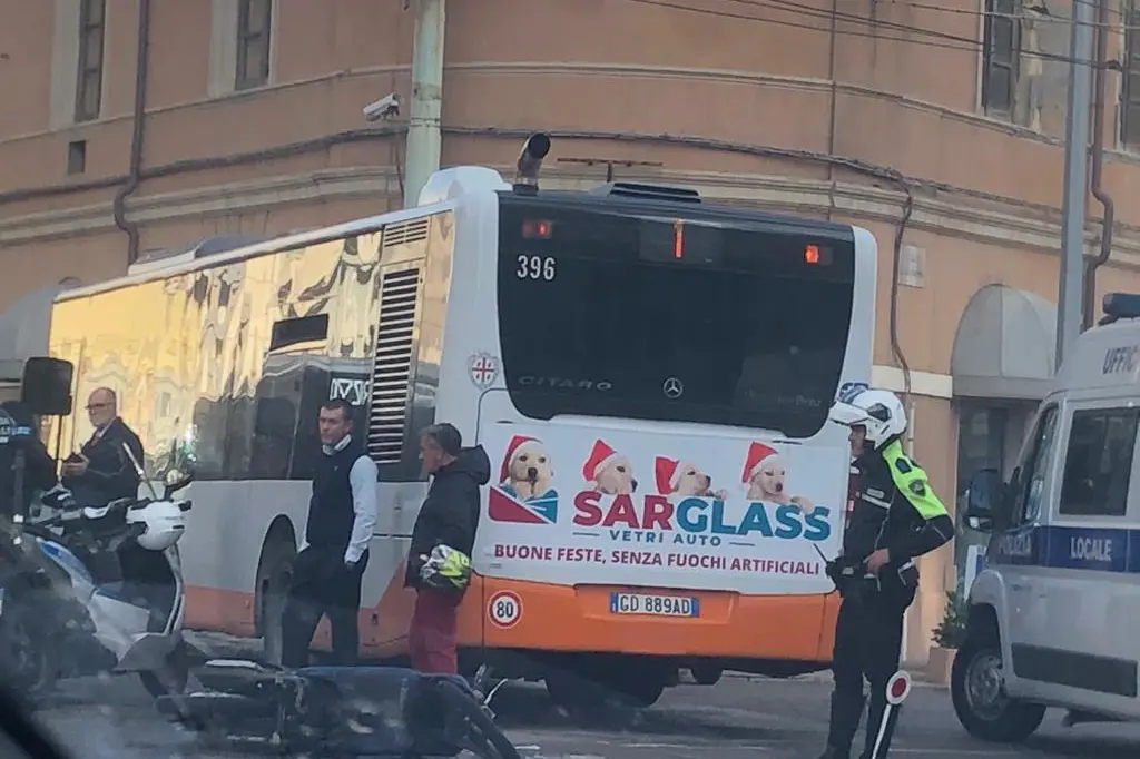 L'incidente (foto L'Unione Sarda)