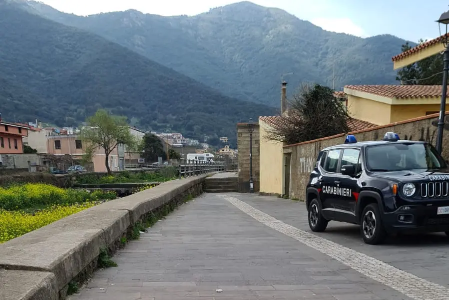 (foto carabinieri)
