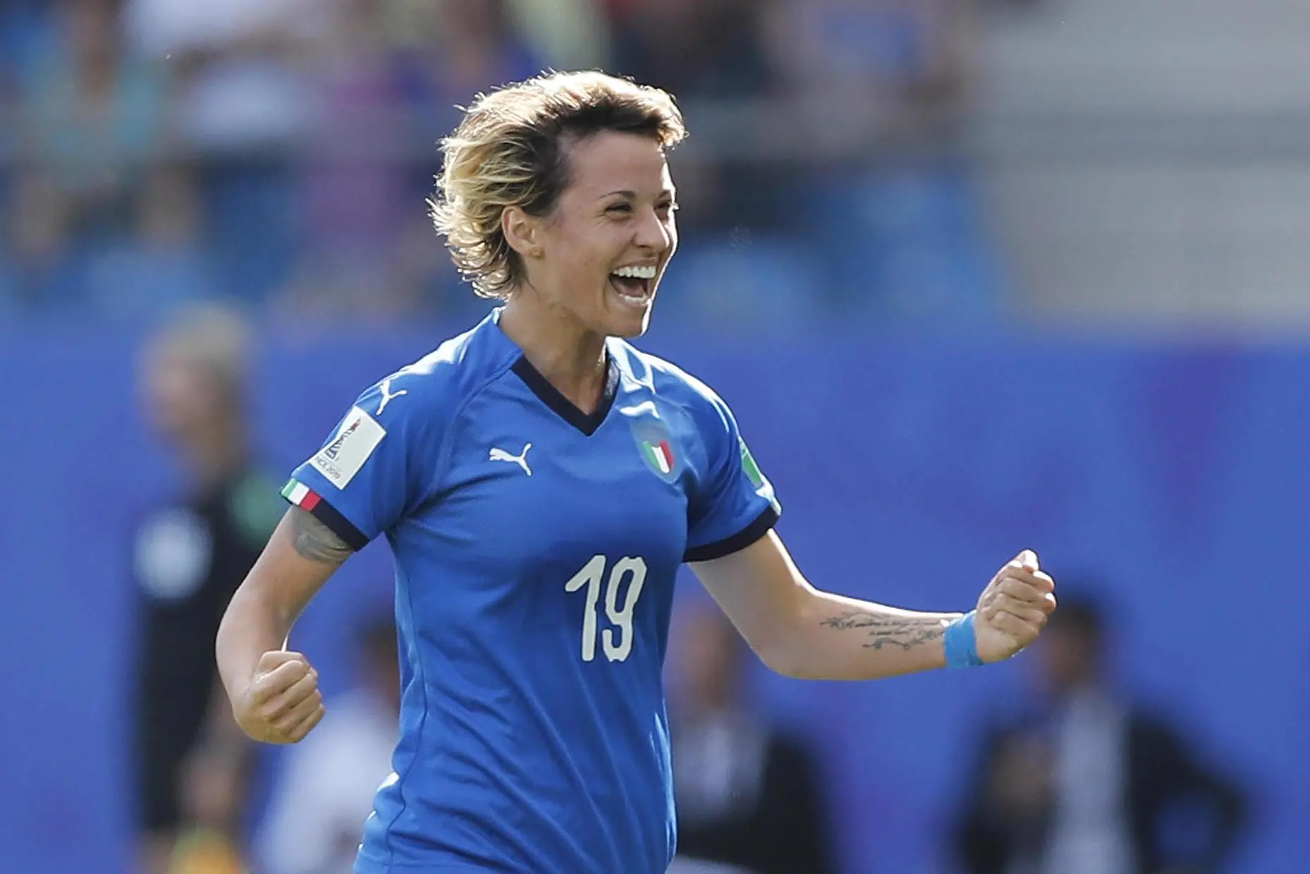 epa07673054 Valentina Giacinti of Italy celebrates a goal during the round of 16 match between Italy and China at the FIFA Women's World Cup 2019 in Montpellier, France, 25 June 2019. EPA/GUILLAUME HORCAJUELO
