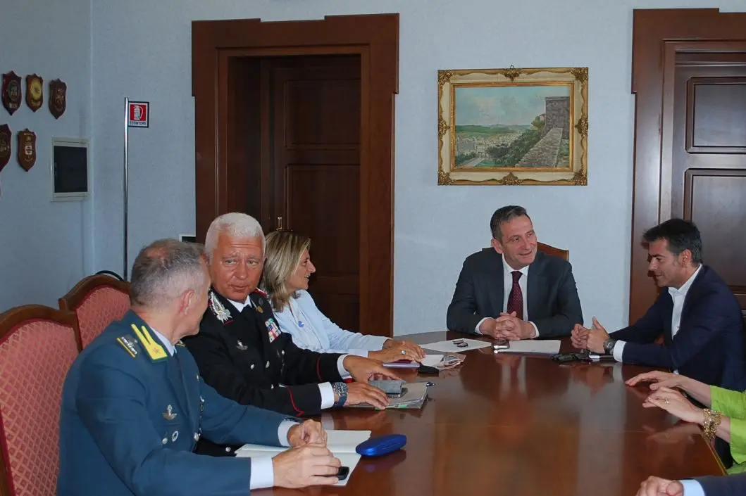 La riunione in Prefettura