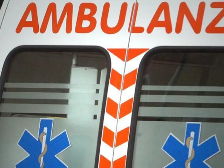 Ambulanza (Foto Archivio)