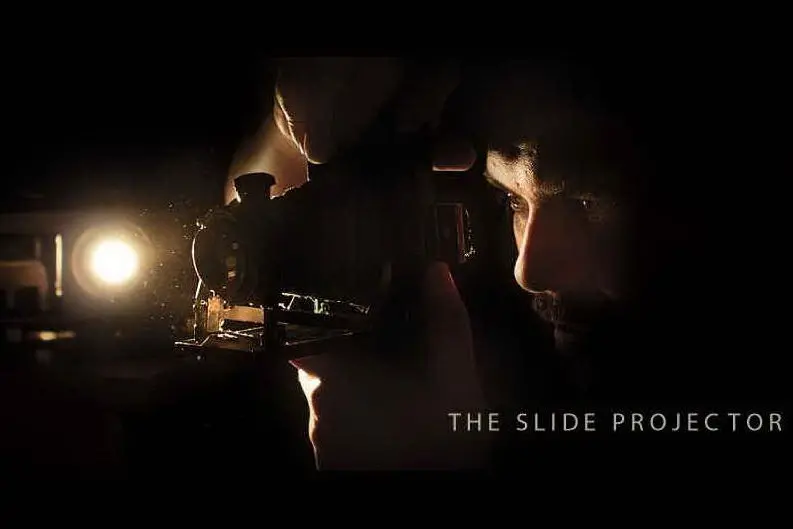 La webserie thriller "The Slide Projector"