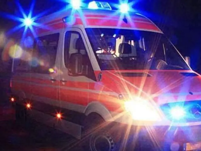 Ambulanza (foto Ansa)