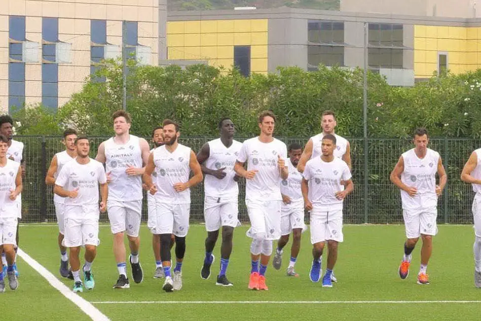 La Dinamo si allena a Olbia