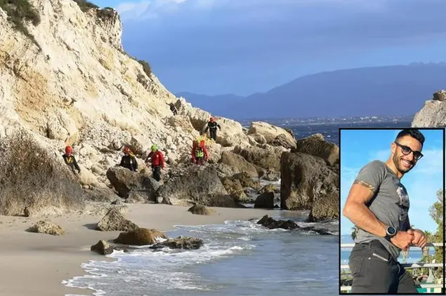 Il luogo del ritrovamento e, a destra, Fabio Argiolas (foto L'Unione Sarda)