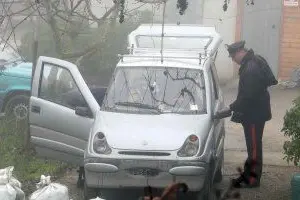 I carabinieri nel luogo dell'omicidio