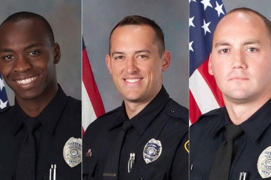 I tre poliziotti che si sono dimessi (foto da Youtube)