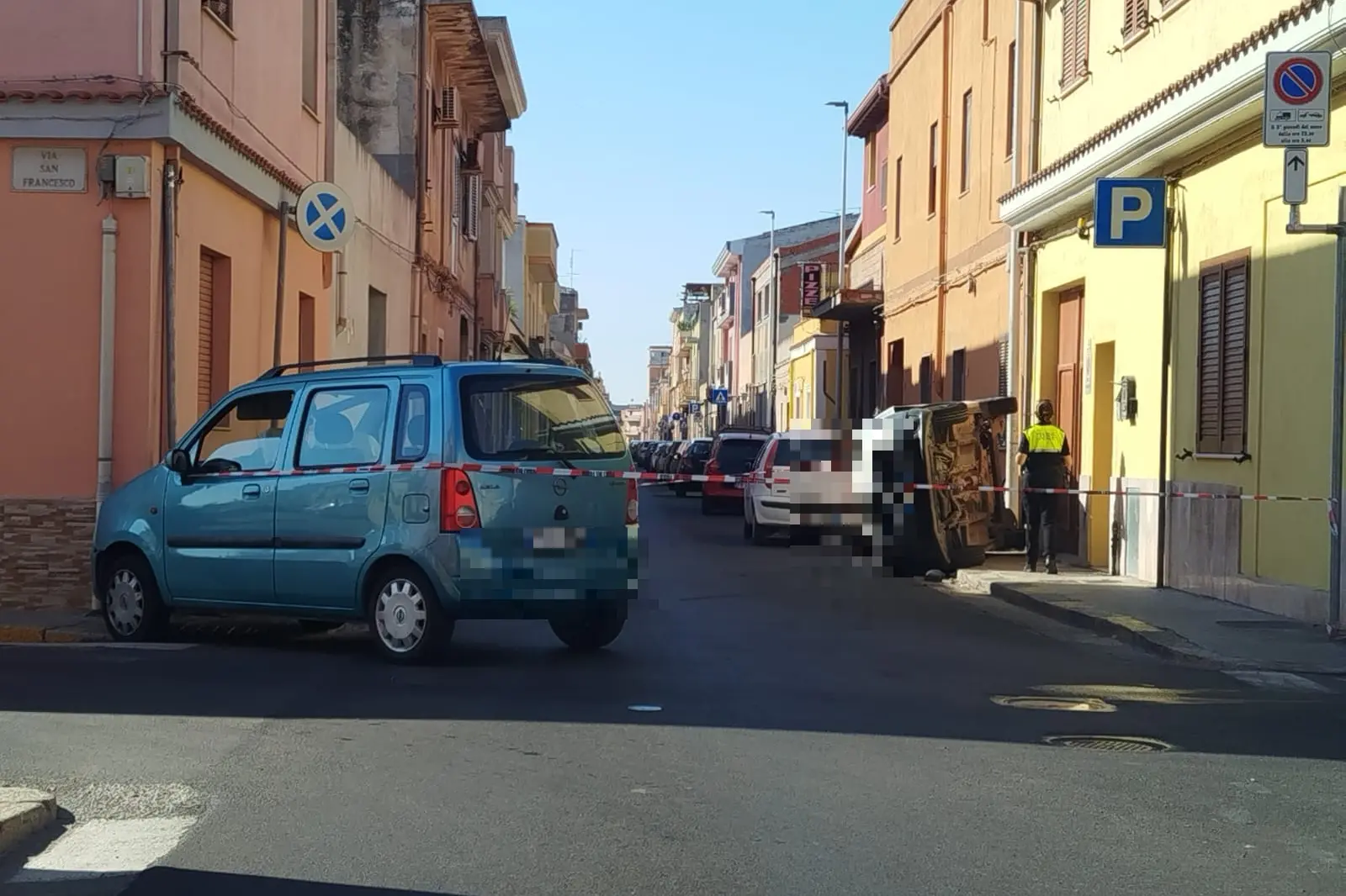 L'incidente in via Porcu (foto Daga)