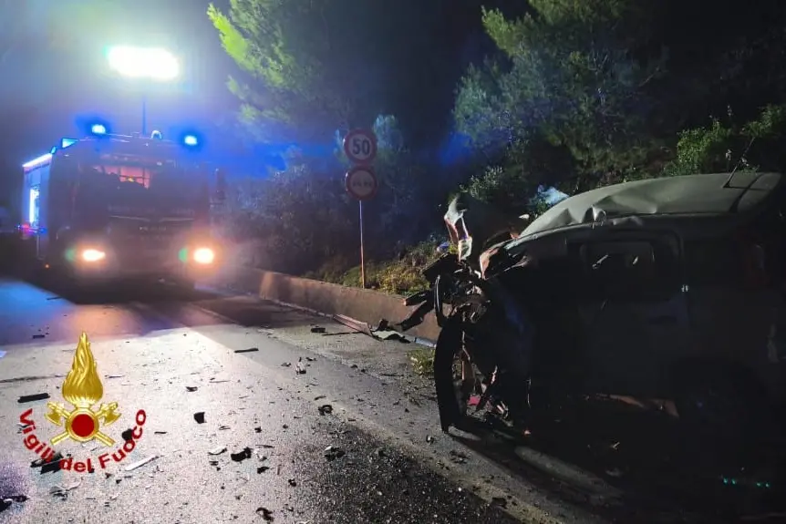 L'incidente alle porte di Gonnesa (Foto vigili)