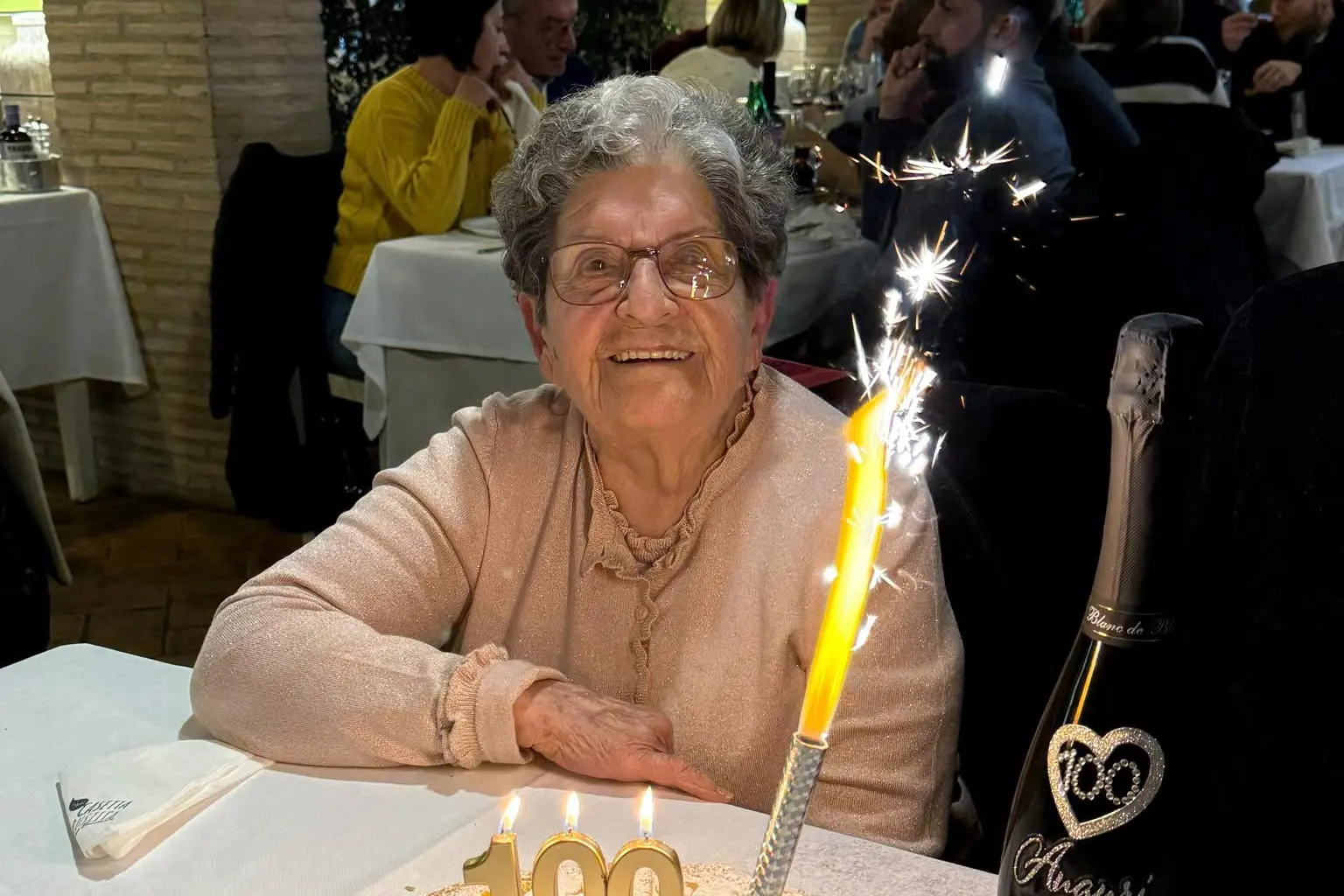 Agostina Piroddi festeggia i 100 anni (foto concessa)