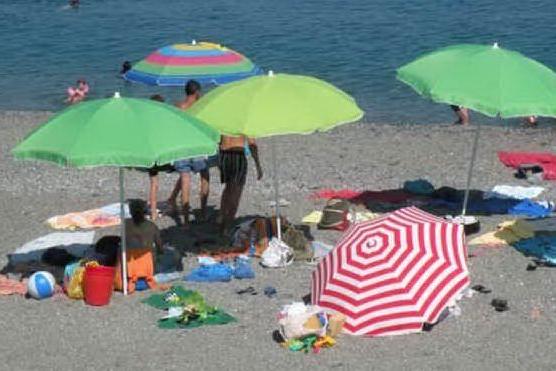 Lotzorai, sequestrati gli ombrelloni della spiaggia libera