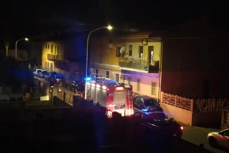 L'intervento dei vigili del fuoco (L'Unione Sarda - Usai)