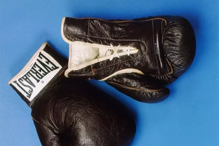 Guantoni da boxe (foto Ansa)