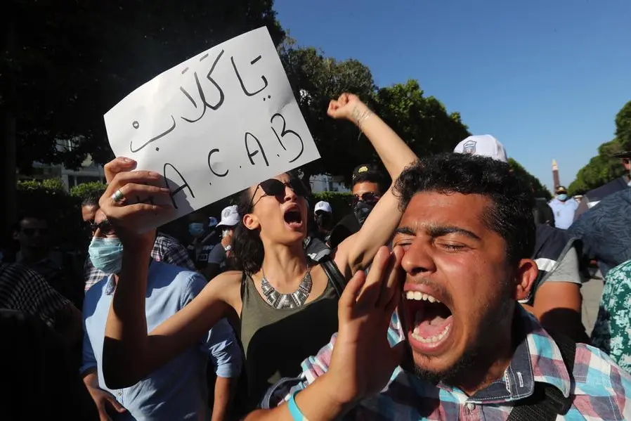 Le proteste contro la polizia in Tunisia (Ansa)