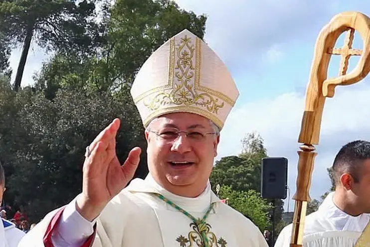 Il vescovo di Ales-Terralba padre Roberto Carboni (foto Pintori)