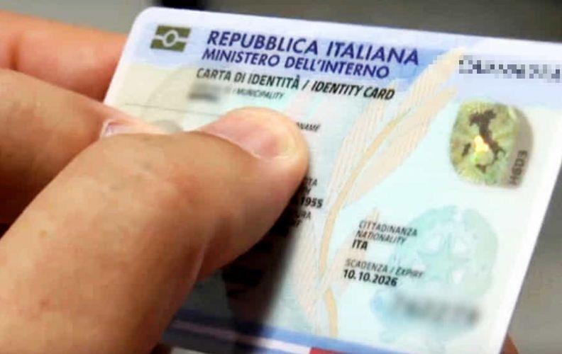 In 4000 senza carta d’identità