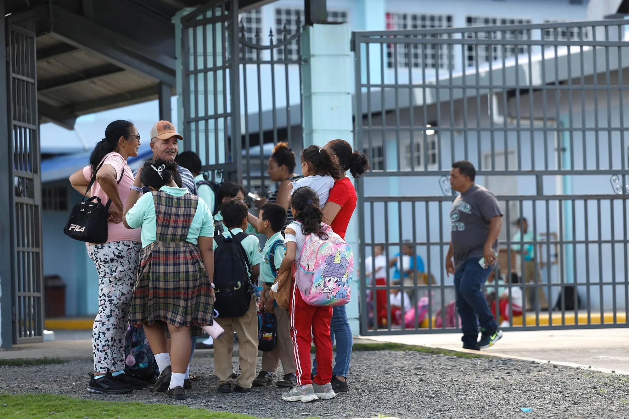 epa13159755 Students are evacuated following an earthquake from the Republica de Costa Rica school in La Chorrera, south-west of Panama City, Panama, 10 August 2026. A 7.4-magnitude earthquake with its epicenter in Colombia shook several regions in eastern Panama, prompting the evacuation of buildings in the capital and other cities across the country, according to the Panamanian Institute of Geosciences. EPA/BIENVENIDO VELASCO
