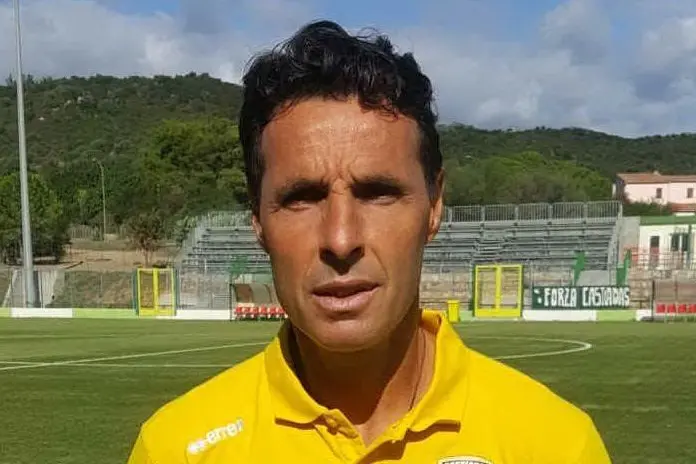 L'allenatore del Castiadas, Carlo Controneo (foto Andrea Serreli)