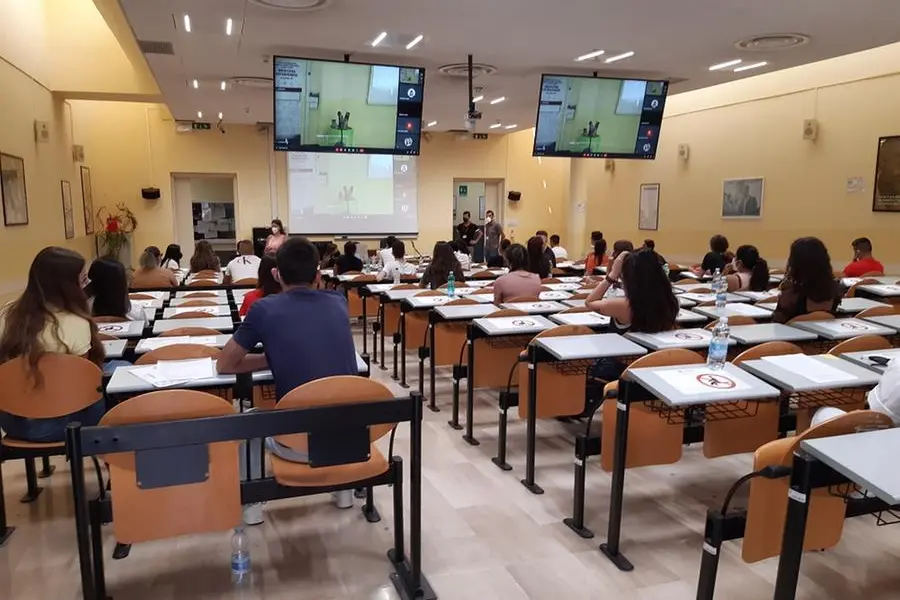 Una delle aule dove si è svolto il test per l'ammissione a Veterinaria (Foto Università di Sassari)