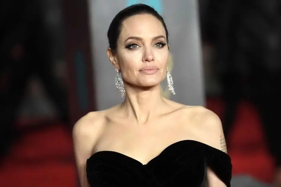 Un ritratto di Angelina Jolie (Ansa)