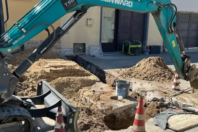 Alcuni lavori a Cabras (foto Sara Pinna)