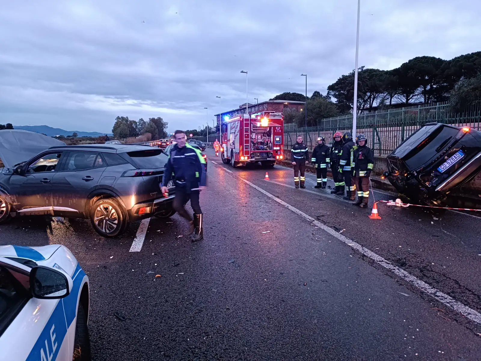 Cagliari, Incidente Sulla 554: Coinvolte Tre Macchine. Le Immagini