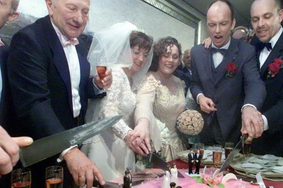 #AccaddeOggi: 1 aprile 2001, i Paesi Bassi sono i primi al mondo a legalizzare le nozze gay