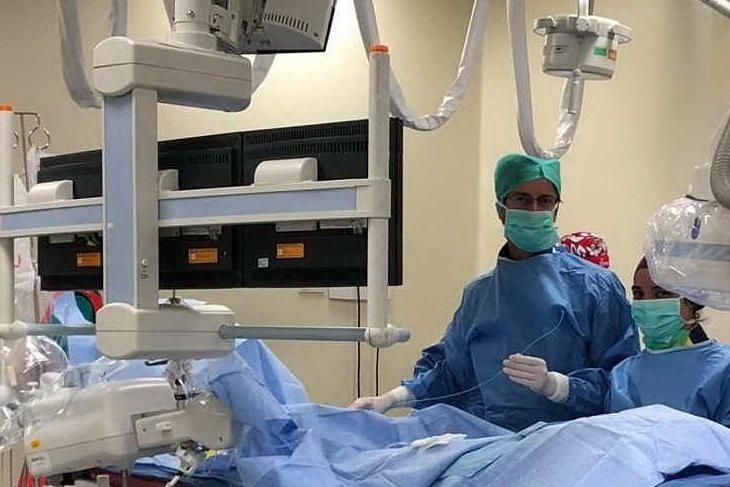 Nuova tecnica per la valvuloplastica aortica a Sassari. È la prima in Sardegna